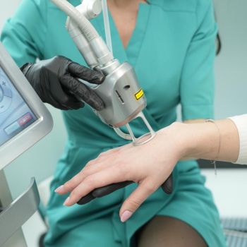 Laserowe usuwanie blizn – 10 pytań o zabieg