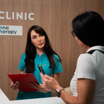 Najpopularniejsze zabiegi medycyny estetycznej. Jak dużo osób się na nie decyduje i dlaczego?